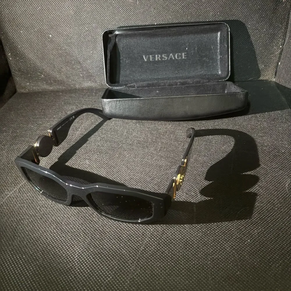 Brand new Versace Black and Gold logo Sunglasses unisex with box